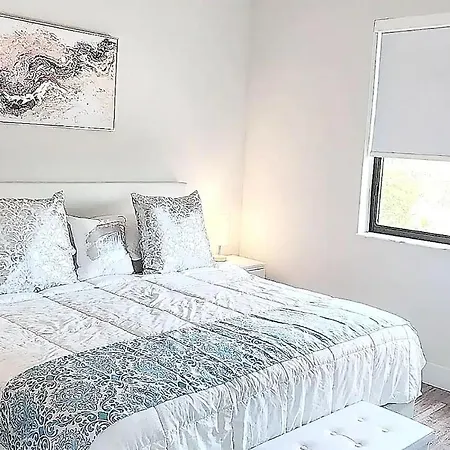 Lux Urban Retreat: Family-Friendly Staycation with Gym & EV Charging West Palm Beach Exterior photo